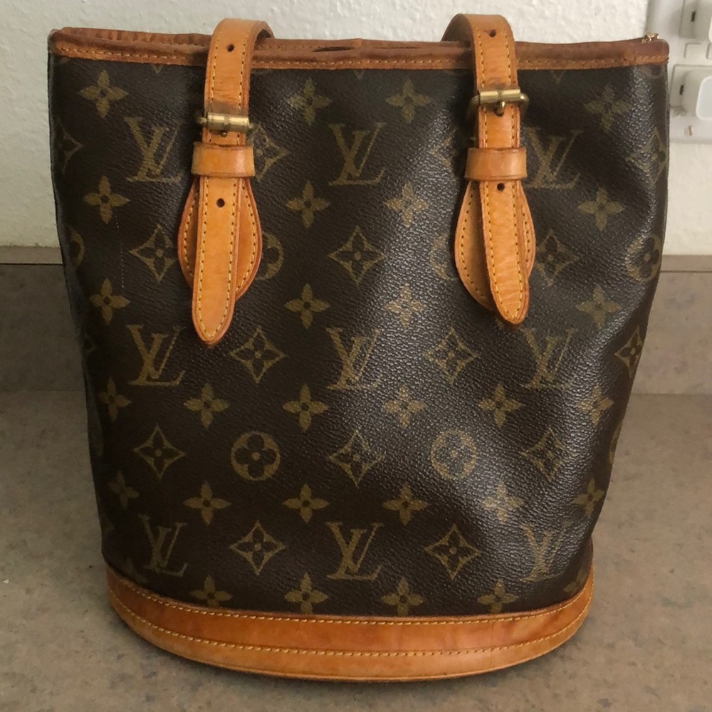Louis Vuitton bucket tote